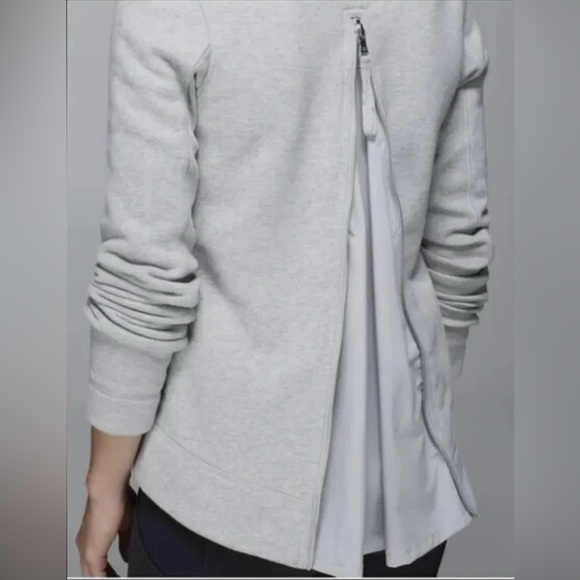 Lululemon Athletica En Route Jacket, Women’s Size 6 Grey Zip Vent, Zip Pockets - Picture 3 of 16